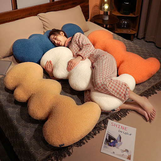 Title 4, Cloud Velvet Water Ripple Pillow Woman