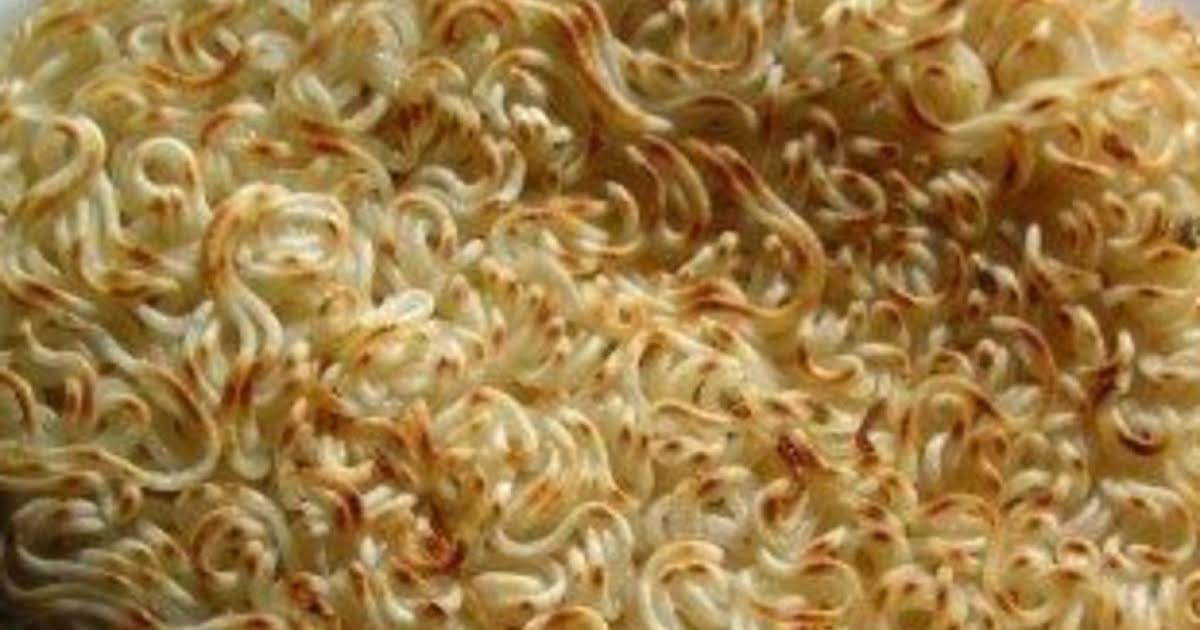 How to make pan-fried instant ramen
