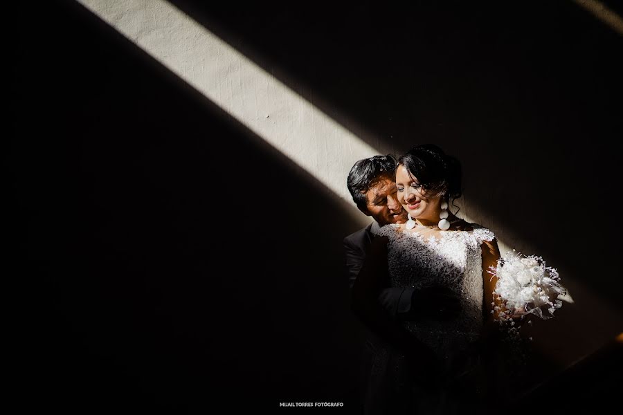 Vestuvių fotografas Mijail Torres León (memoriesstudios). Nuotrauka 2021 spalio 28