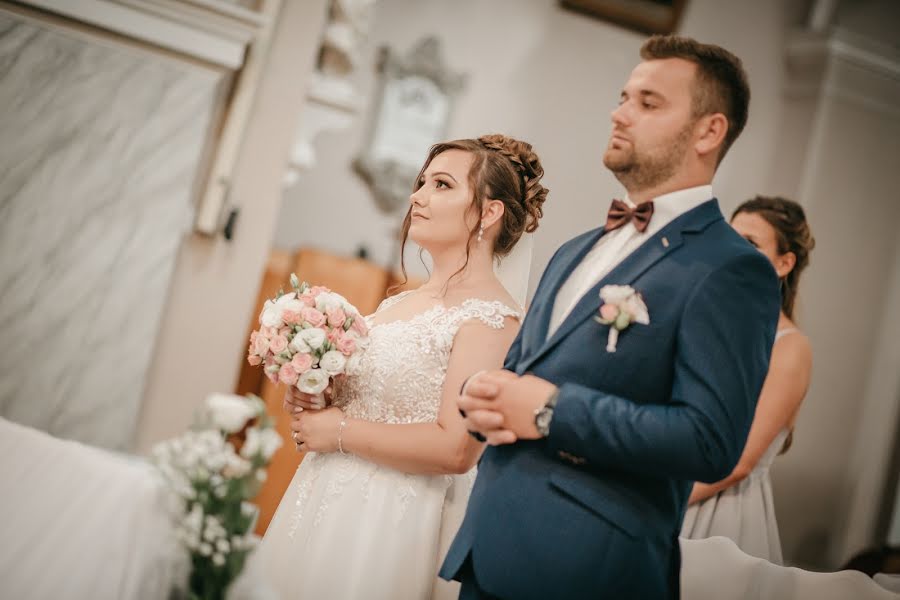 Nhiếp ảnh gia ảnh cưới Piotr Skowronek (memorialstudio). Ảnh của 25 tháng 2 2020