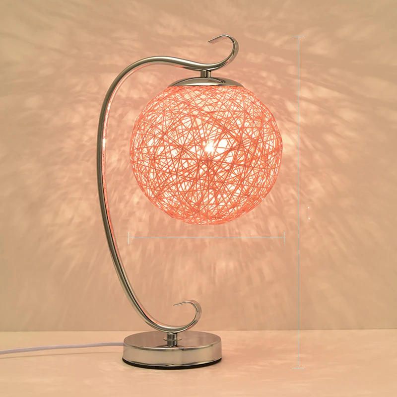 Petite Veilleuse Romantique et Chaleureuse LED à Intensité Réglable Idéale Pour L'alimentation Crée Une Ambiance Détendue et Lumière Douce.