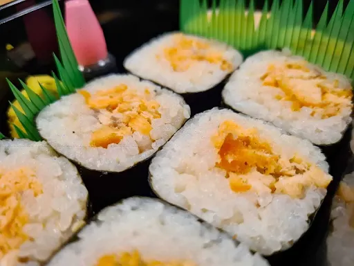 Salmon Maki Sushi [8 Pieces]
