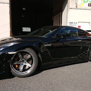 NISSAN GT-R R35