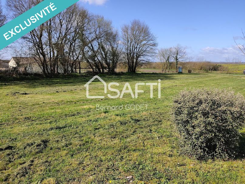 Vente terrain  901 m² à Verteuil-sur-Charente (16510), 24 200 €