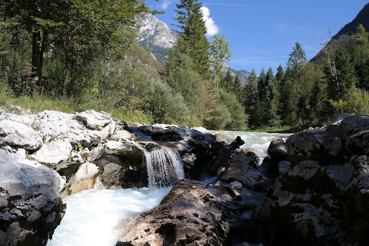 ESLOVENIA EN VERDE Y TURQUESA + VENECIA DE POSTRE - Blogs de Eslovenia - GARGANTAS Y NACIMIENTO DEL SOČA, PASO VRŠIČ Y LAGO JASNA (7)