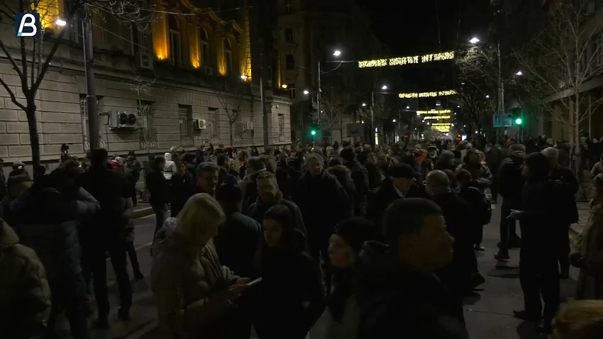 Završen protest liste 'Srbija protiv nasilja', građani i političari palili sveće za Olivera Ivanovića