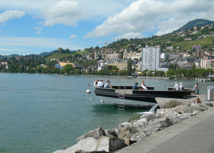 Sospesi sul lago di cordina