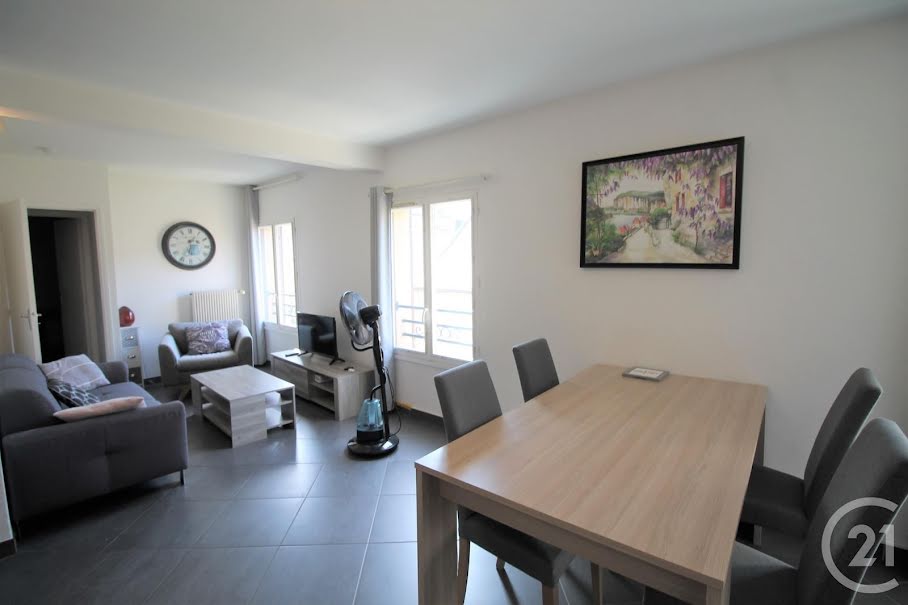 Location meublée appartement 3 pièces 76.03 m² à Sarlat-la-caneda (24200), 710 €