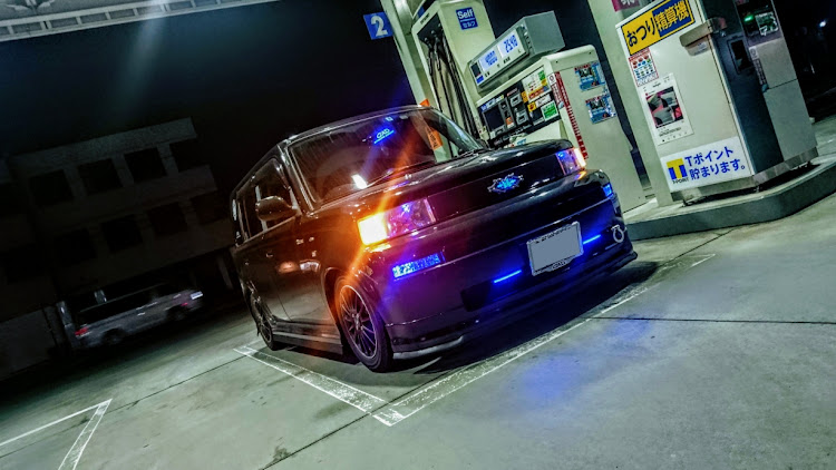 bBの帰宅ドライブ・ガス欠"寸前‥（○_○）！！・ハイオク補給・GSは盛れる・エムズガレージに関するカスタム事例の投稿画像1枚目