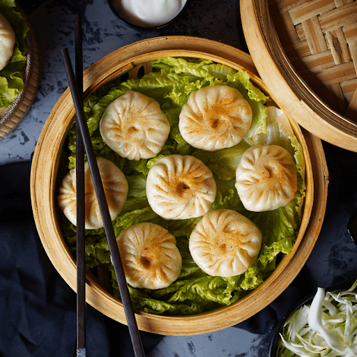 Steamed Chicken Momos [8 Pieces]