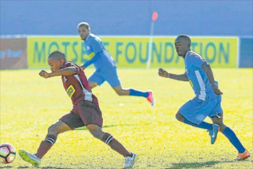 MAN ON FIRE: EC Bees hat-trick hero Bongani Chikila on the attack against Mainstay United in their ABC Motsepe playoff at Sisa Dukashe, will be hoping his goal-scoring talents kick in again for the Nedbank Cup last-16 clash against Sundowns Picture: SIBONGILE NGALWA