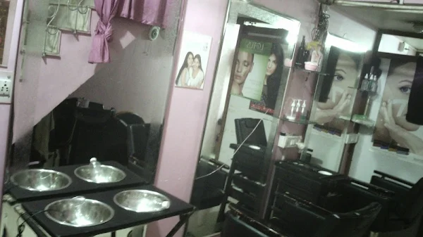 Style In Beauty Parlour photo 