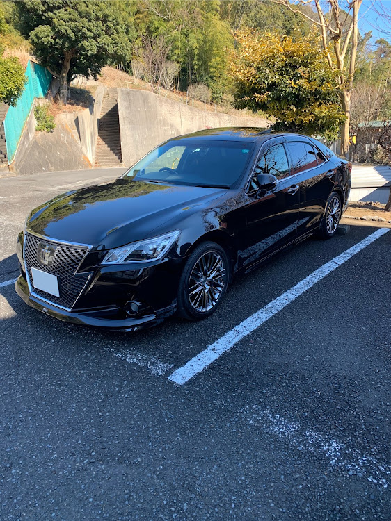 クラウンアスリートのドライブ・ガラスコーティング施工・墓参りに・ホリデーに関するカスタム事例の投稿画像1枚目