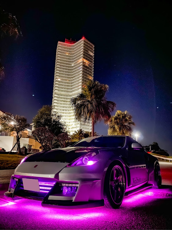 フェアレディZのドライブ・チッタナポリ・アンダーネオン・VeilSideデモカー・ピックアップに選ばれたいに関するカスタム事例の投稿画像1枚目