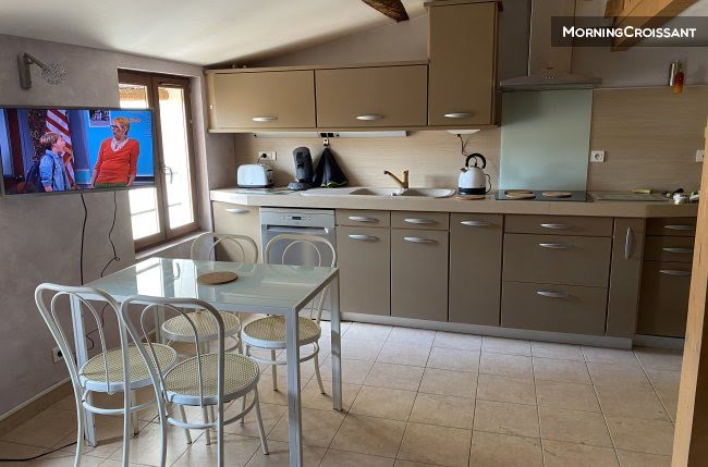 Location meublée appartement 1 pièce 40 m² à Aix-en-Provence (13090), 1 480 €