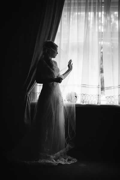 Fotografo di matrimoni Evelin Elmest (evelinelmest). Foto del 28 febbraio 2017