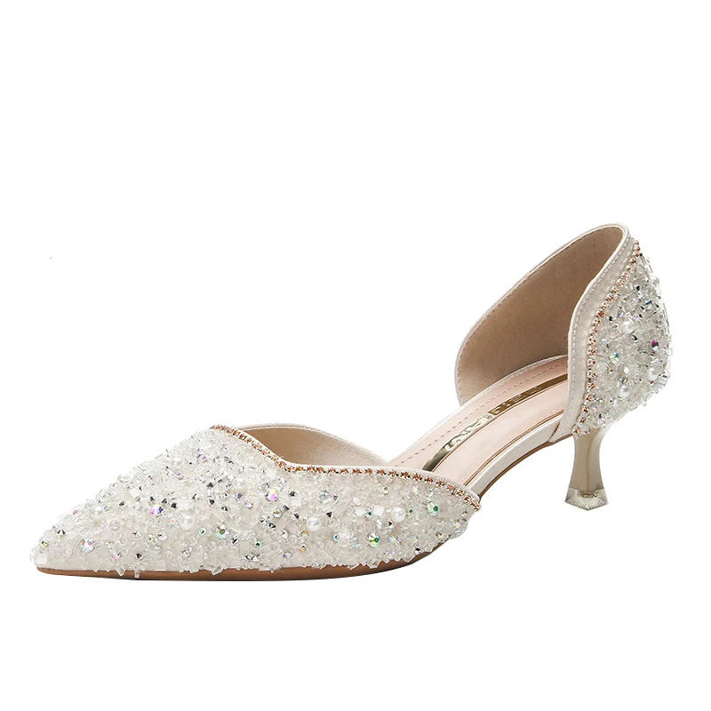 Nouveaux talons hauts en cristal brillant pour femmes. Sublimez vos tenues avec ces chaussures élégantes et scintillantes. Idéales pour les soirées.