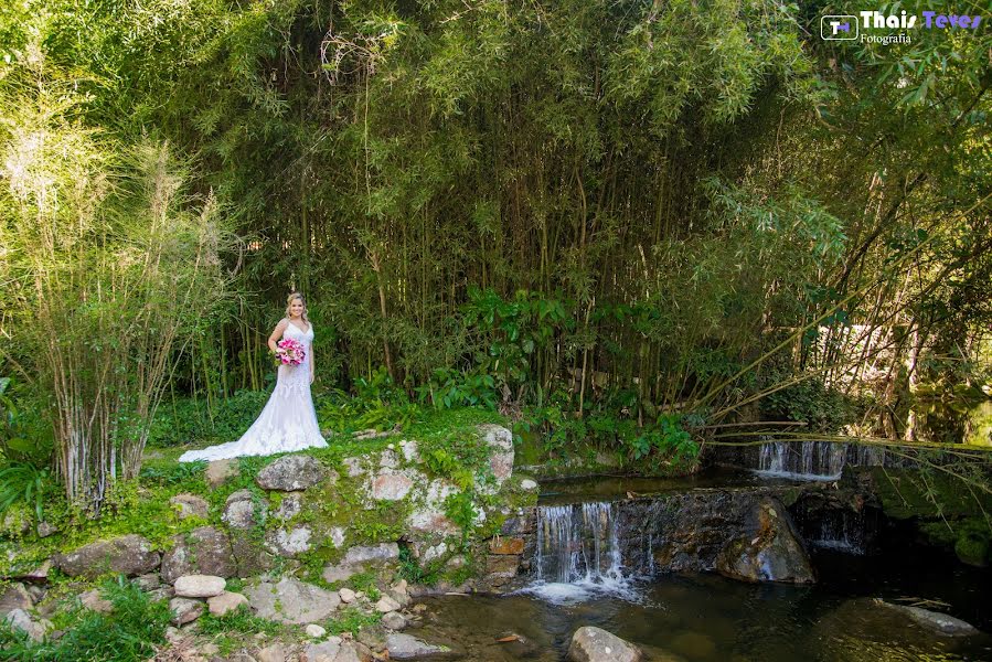 Fotógrafo de casamento Thais Teves (thaisteves). Foto de 8 de maio 2019