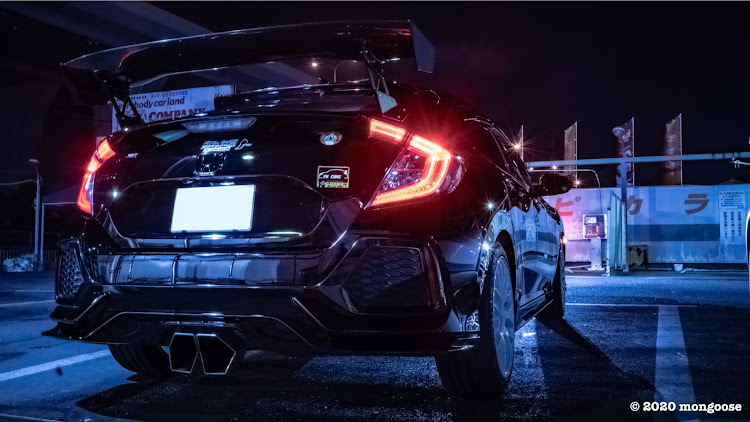 シビックの本気の洗車・自分でピュアキーパー・WORK EMOTION M8R・HONDA The Power of Dreamsに関するカスタム事例の投稿画像1枚目