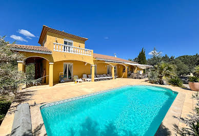 Maison avec piscine et jardin 1