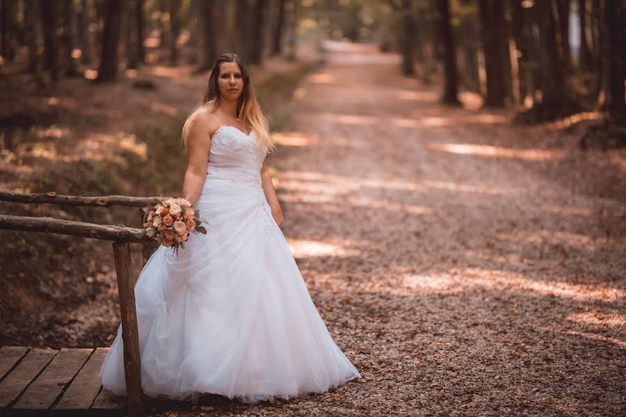 Fotografo di matrimoni Krisztian Balogh (baloghkrisztian). Foto del 3 marzo 2019