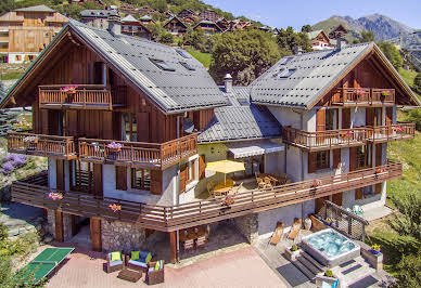 Chalet with panoramic view and terrace 4