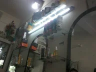 New Looks Hair Cutting Salon photo 1