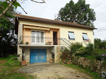 maison à Saint-Front-de-Pradoux (24)