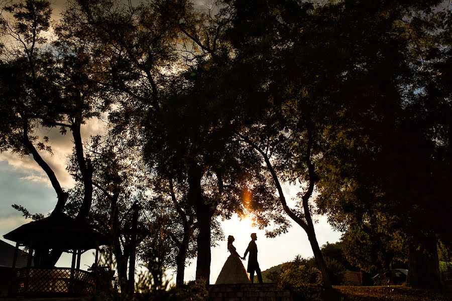 Fotografo di matrimoni Vali Matei (matei). Foto del 5 dicembre 2016