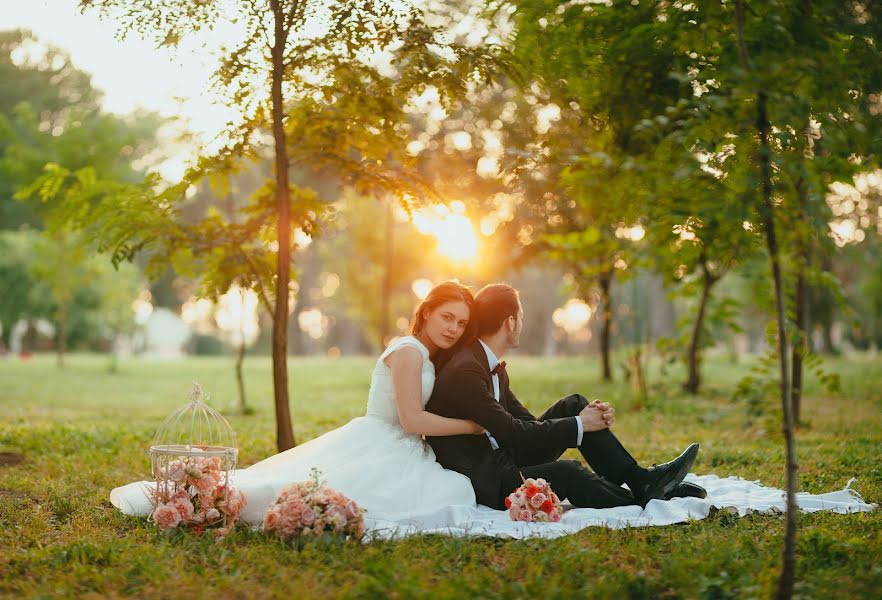 Fotografo di matrimoni Octavian Craciun (octavuss). Foto del 9 marzo 2014