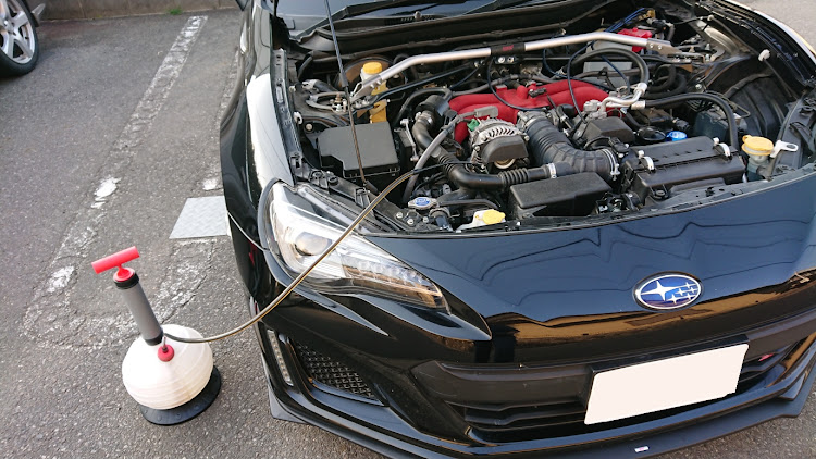 BRZのオイル交換・エンジンオイル交換・DIYに関するカスタム事例の投稿画像1枚目