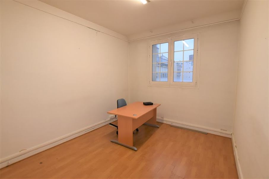 Location  locaux professionnels  21 m² à Paris 17ème (75017), 1 100 €