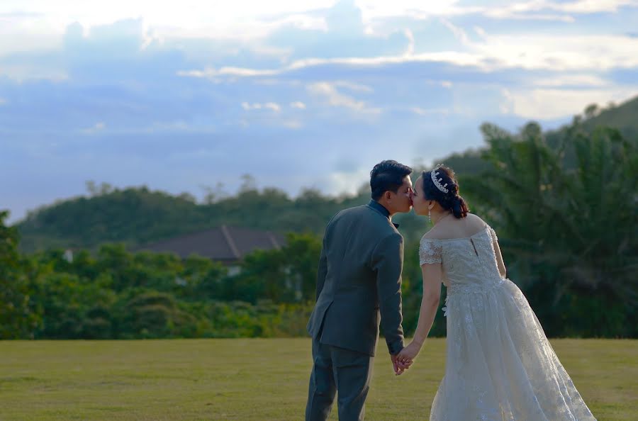 Fotógrafo de casamento Archee Binghoy (archeebinghoy). Foto de 24 de janeiro 2019