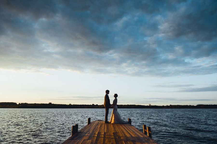 Fotógrafo de casamento Kirill Sokolov (sokolovkirill). Foto de 2 de janeiro 2014