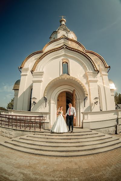 Jurufoto perkahwinan Nikolay Smolyankin (smola). Foto pada 13 November 2017