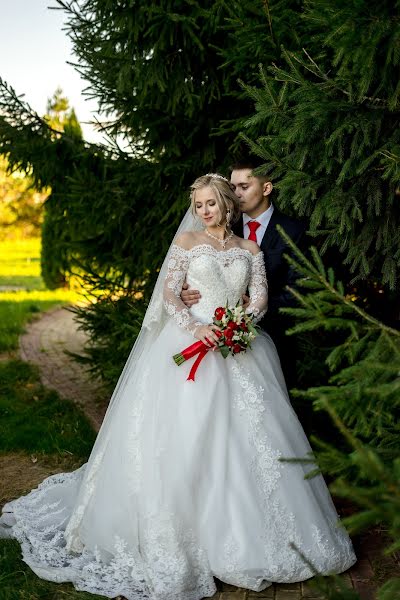 Fotógrafo de casamento Vladimir Petrov (vladkirshin). Foto de 18 de setembro 2017