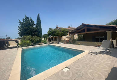 Maison avec piscine et terrasse 5