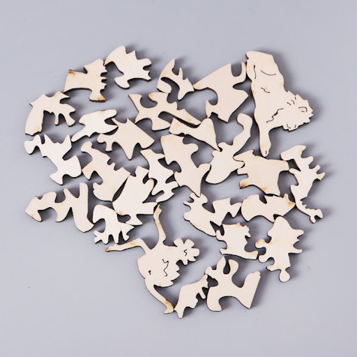 Title 4, Irregular Three-dimensional Seahorse Shaped Ani...