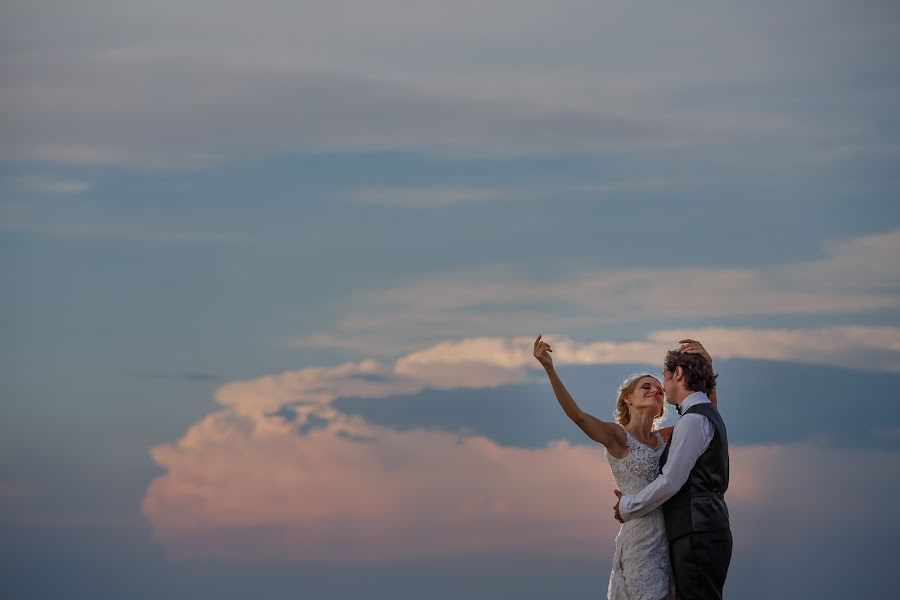 Photographe de mariage Marko Milivojevic (milivojevic). Photo du 4 août 2017