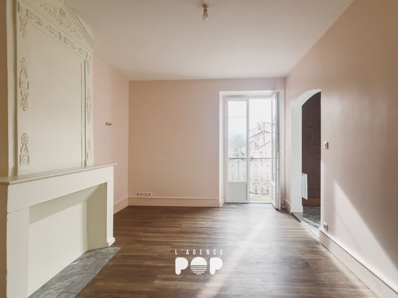 Location  appartement 3 pièces 60 m² à Vergt (24380), 525 €