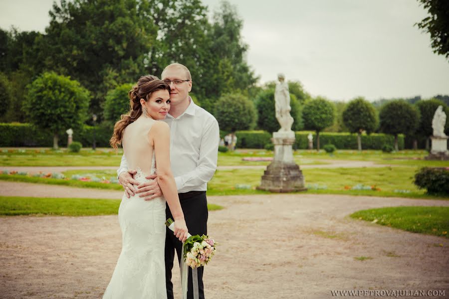 Fotograful de nuntă Yuliya Petrova (petrovajulian). Fotografia din 2 octombrie 2017