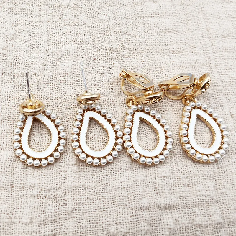 Title 5, Boucles doreilles perle Silver Needle, style r...