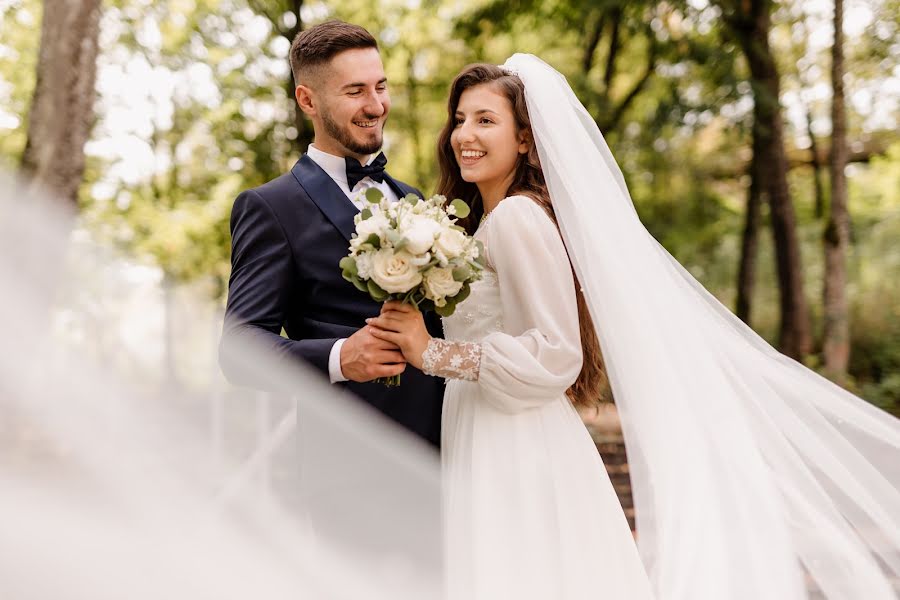 Fotógrafo de casamento Cristian și Salomea (crissandsally). Foto de 2 de setembro 2021