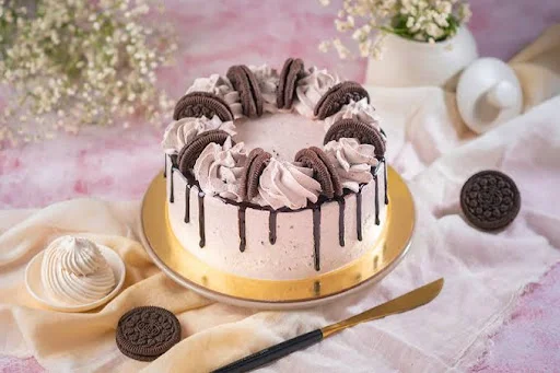 Eggless Oreo Cake