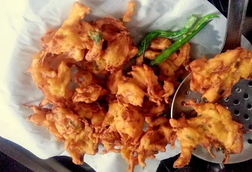 Kanda Pakoda [10 Pieces]