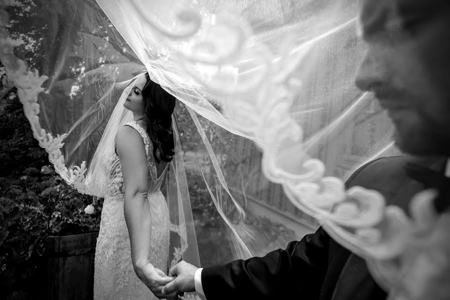 結婚式の写真家Magdalena Korzeń (korze)。2020 9月29日の写真