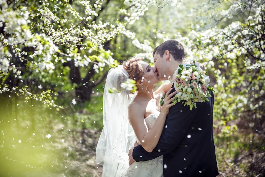 Fotografo di matrimoni Aleksandr Khmelevskiy (salaga). Foto del 7 giugno 2015