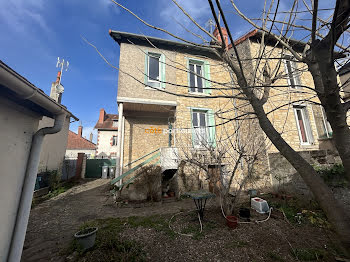 maison à Saint-Amand-Montrond (18)