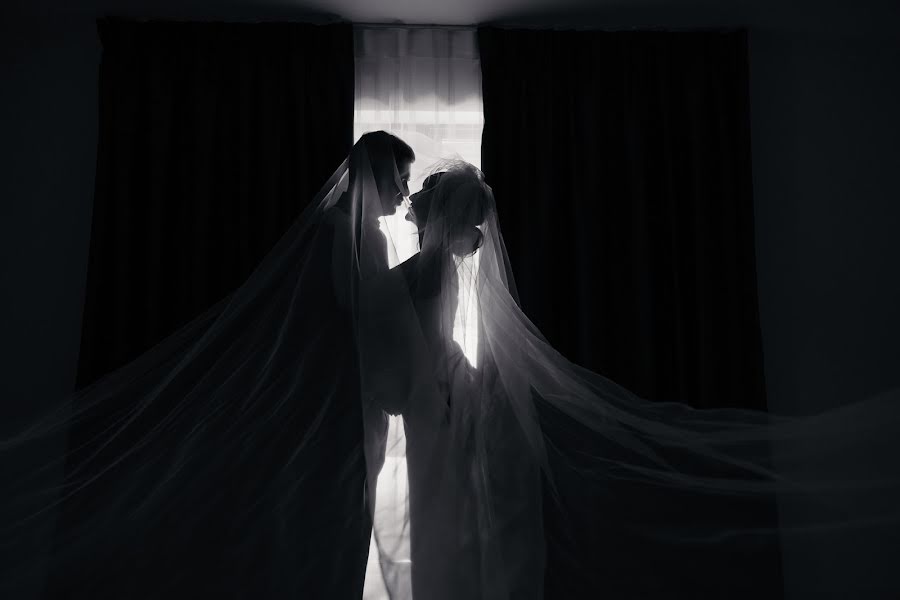 結婚式の写真家Tiberiu Stefan Simion (tiberiu)。3月9日の写真