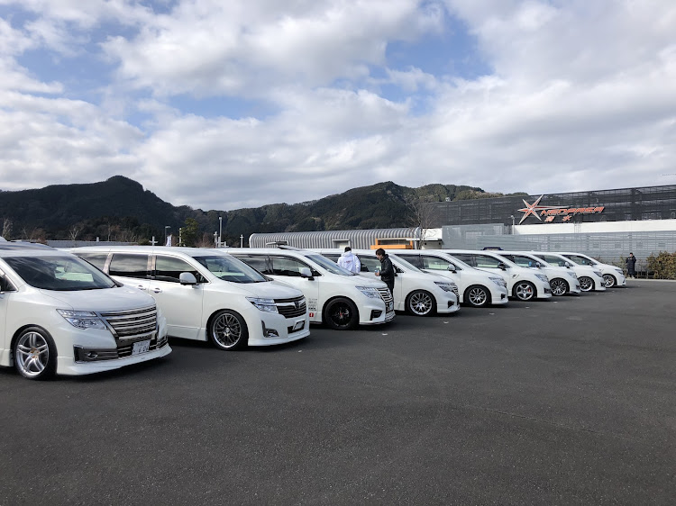エルグランドのオフ会に関するカスタム事例の投稿画像4枚目